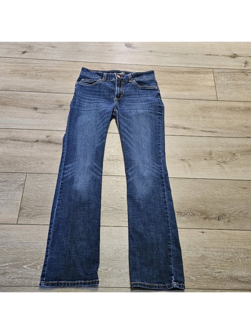 Womens Wrangler Retro Mae Boot Cut Jeans 9x34 Medium Denim Blue Mid Rise Pants